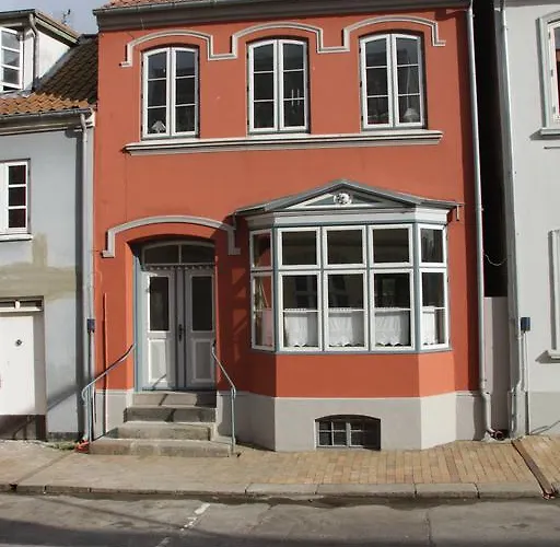 Apartment 4