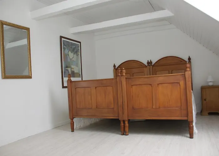Apartment 4